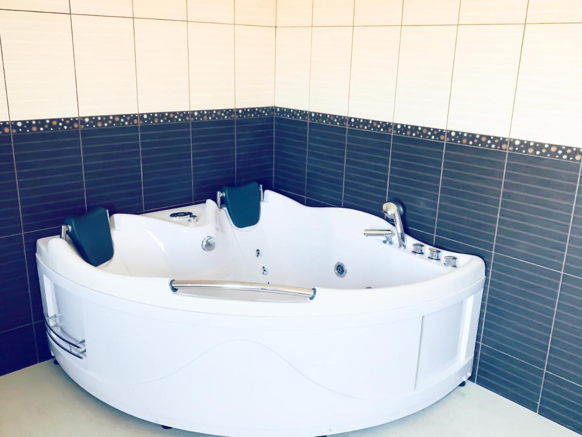 Luxury 3 Bedroom Pool Villa Gulia エクステリア 写真