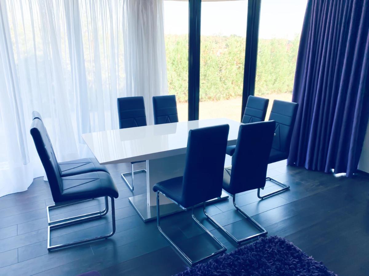 Luxury 3 Bedroom Pool Villa Gulia エクステリア 写真