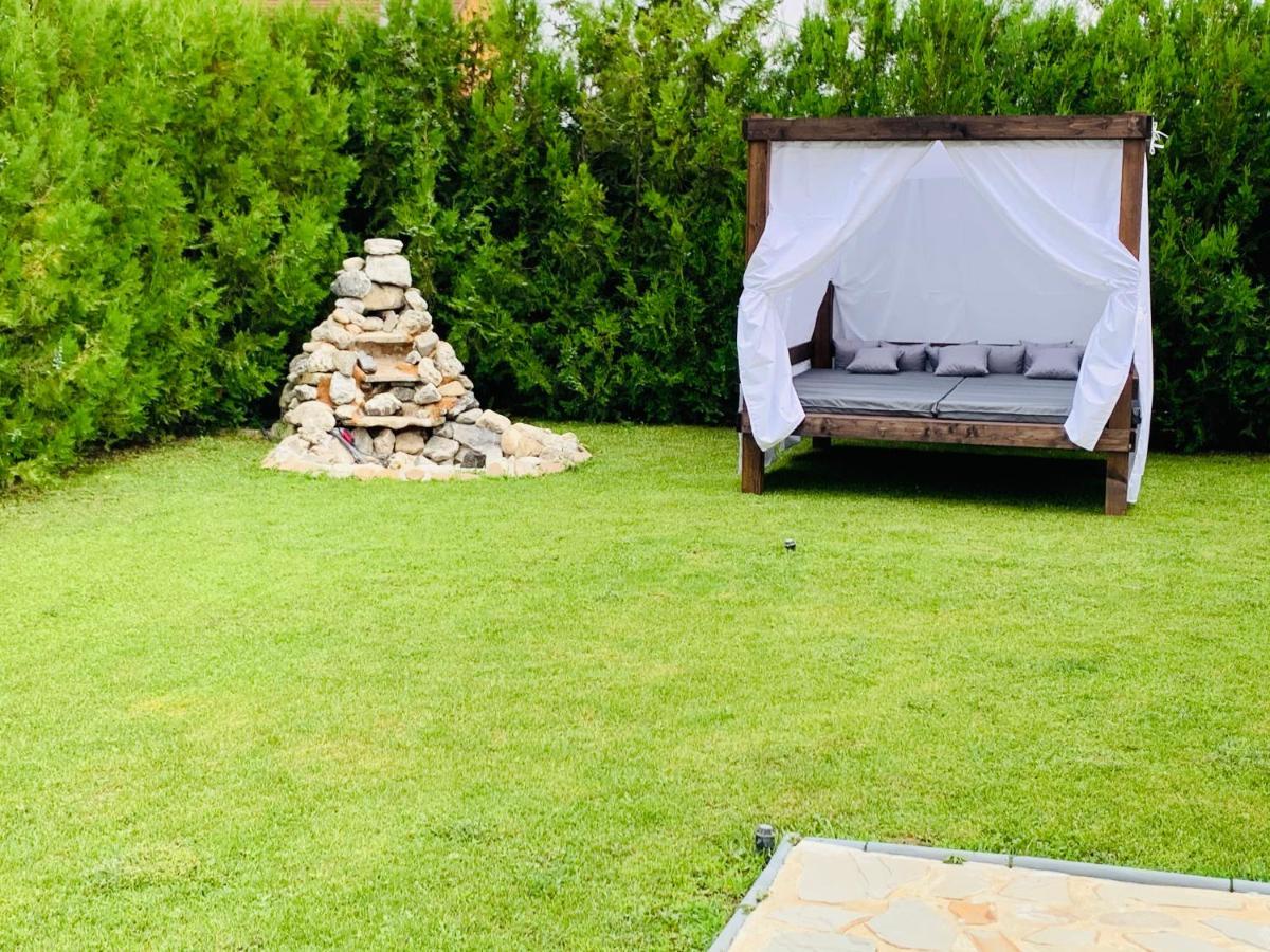 Luxury 3 Bedroom Pool Villa Gulia エクステリア 写真